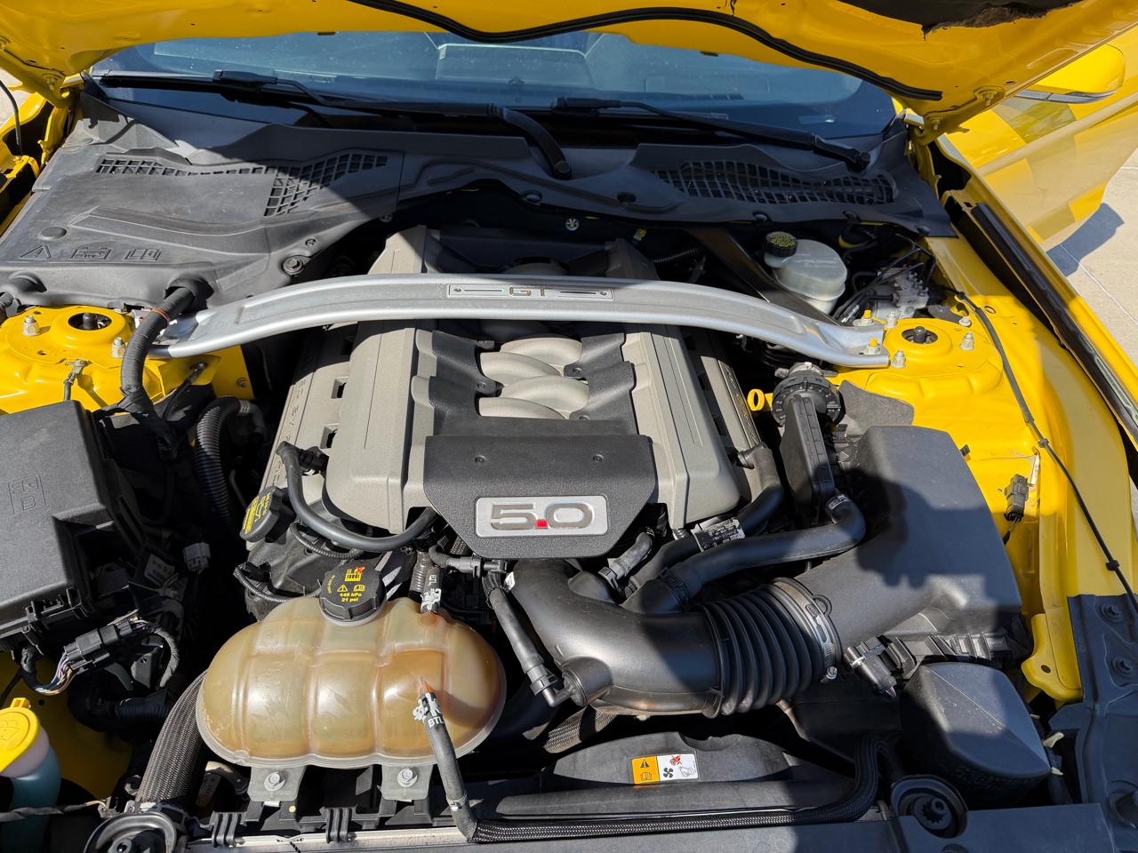 Ford Mustang 2dr Fastback GT Premium 2015