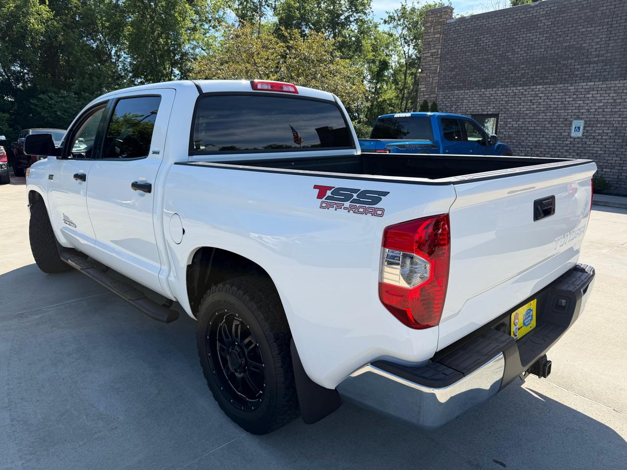Toyota Tundra 2WD Truck  2014