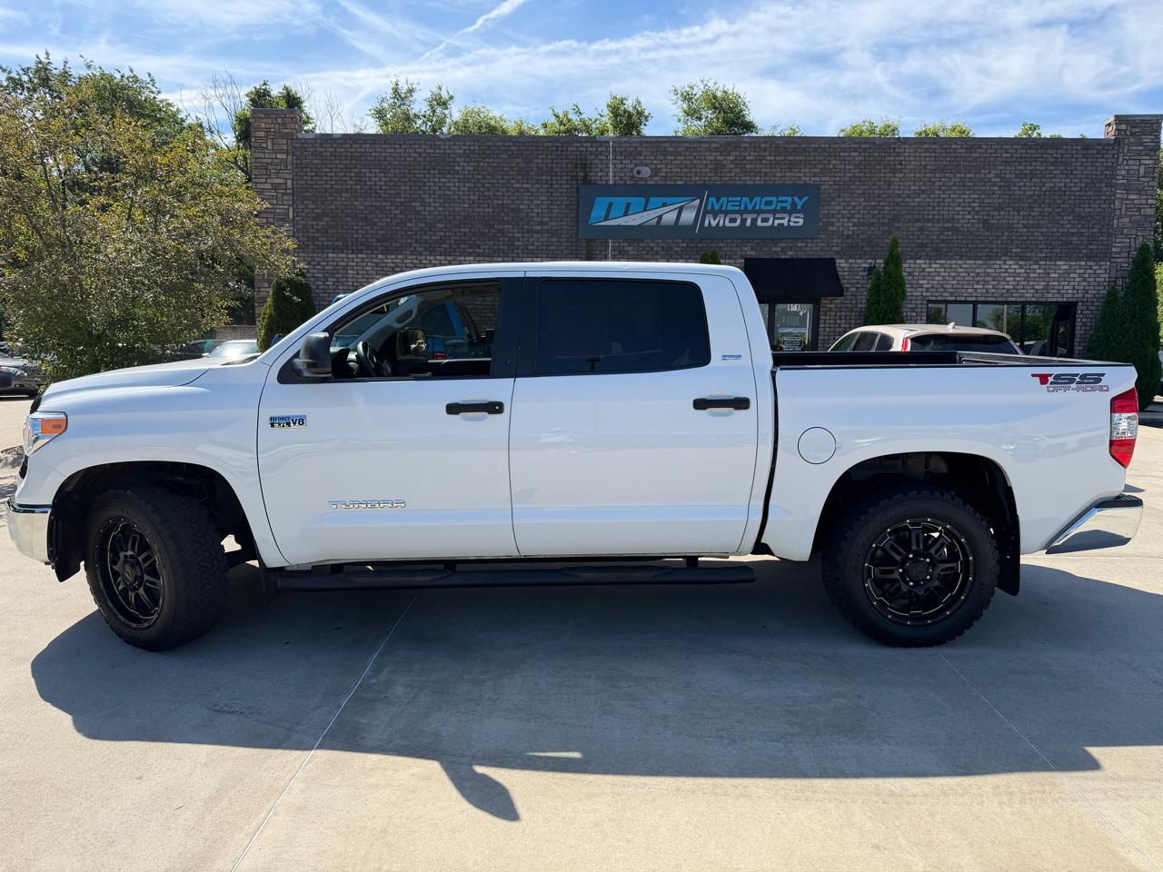 Toyota Tundra 2WD Truck  2014