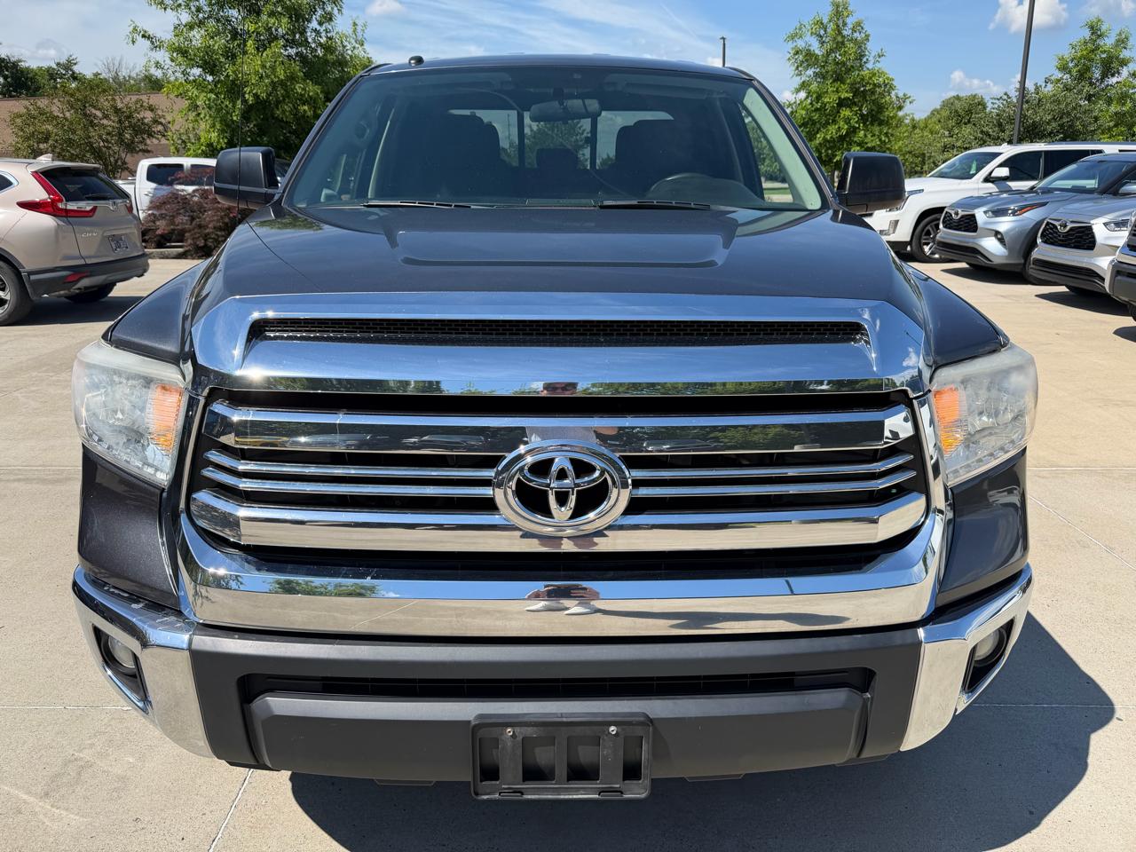 Toyota Tundra 4WD Truck  2016