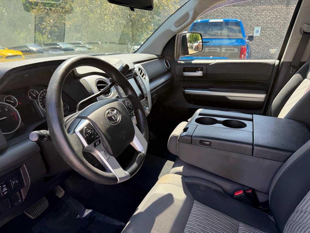 Toyota Tundra 4WD Truck  2016
