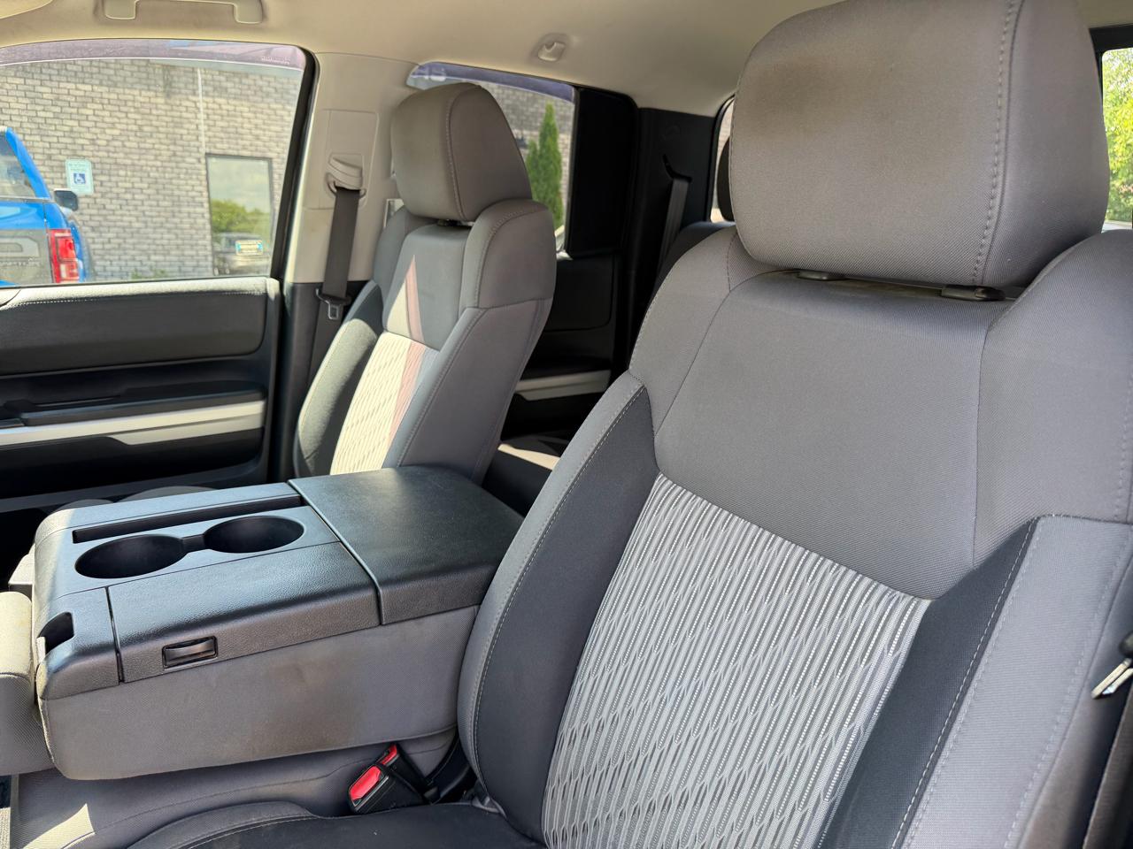 Toyota Tundra 4WD Truck  2016