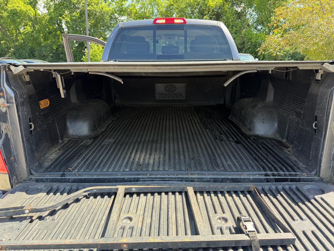 Toyota Tundra 4WD Truck  2016