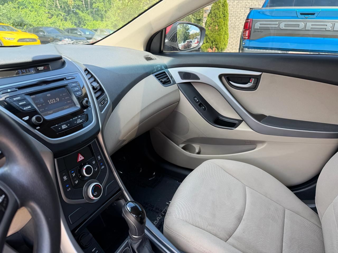Hyundai Elantra 4dr Sdn Auto SE 2016