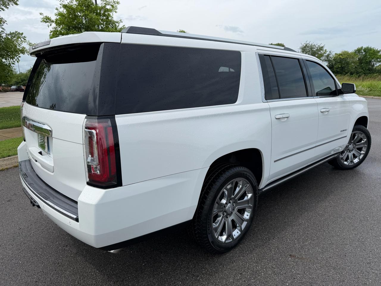 GMC Yukon XL 2WD 4dr Denali 2015