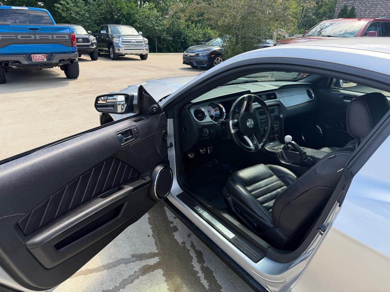 Ford Mustang 2dr Cpe GT 2011