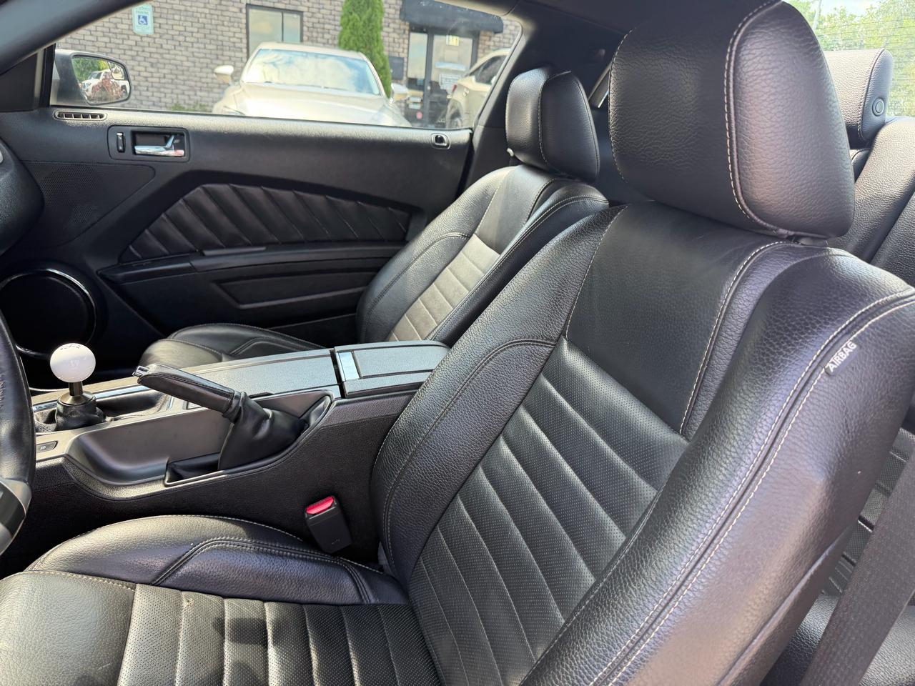 Ford Mustang 2dr Cpe GT 2011