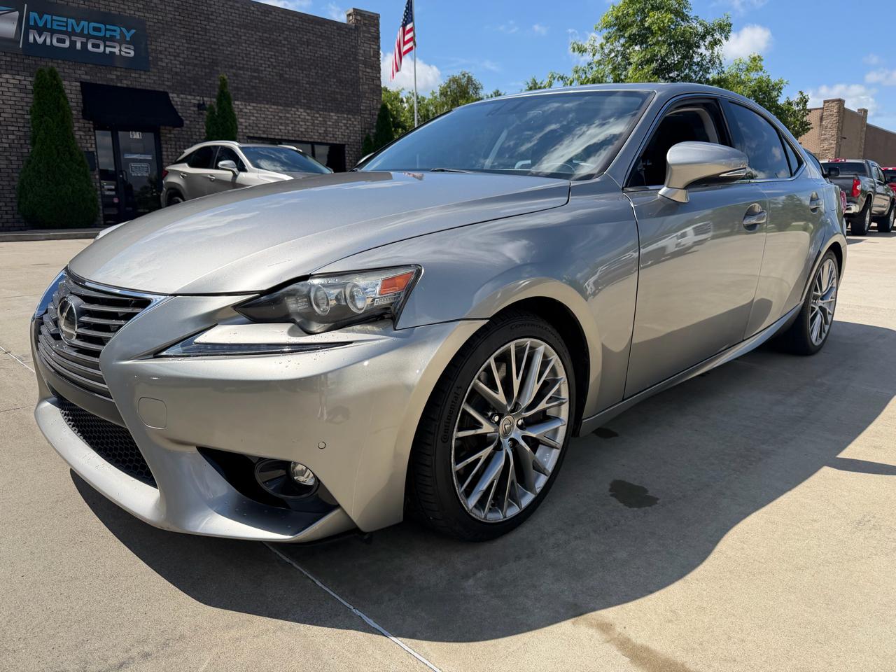 Lexus IS 200t 4dr Sdn 2016