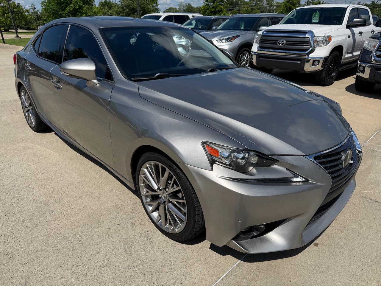 Lexus IS 200t 4dr Sdn 2016