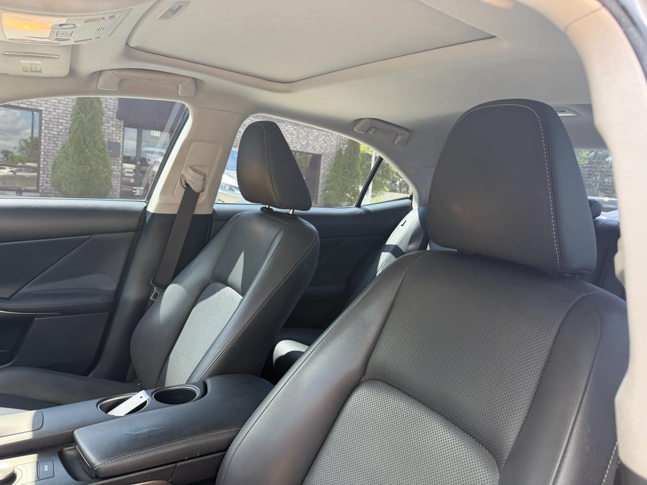 Lexus IS 200t 4dr Sdn 2016