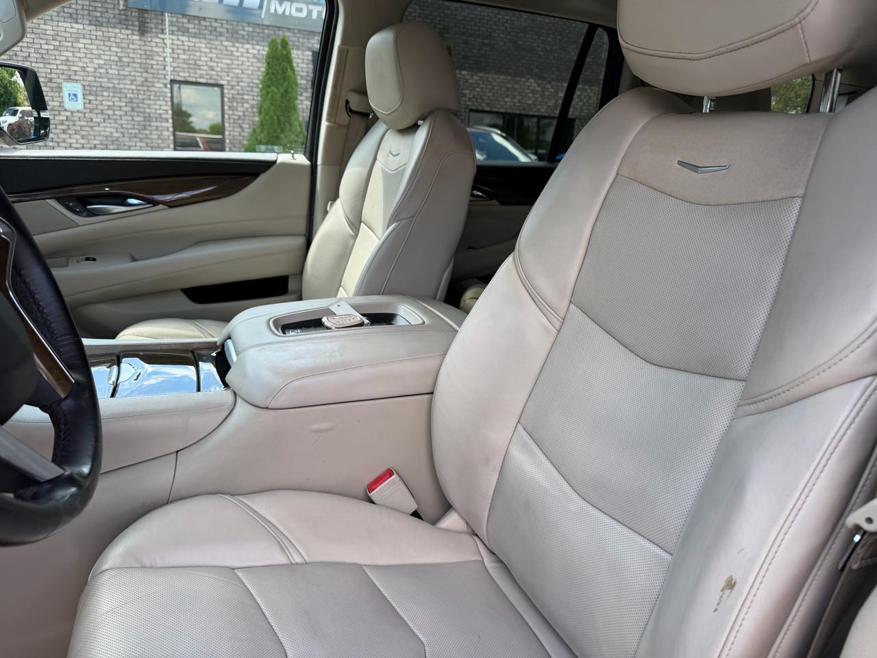 Cadillac Escalade 2WD 4dr Luxury 2019