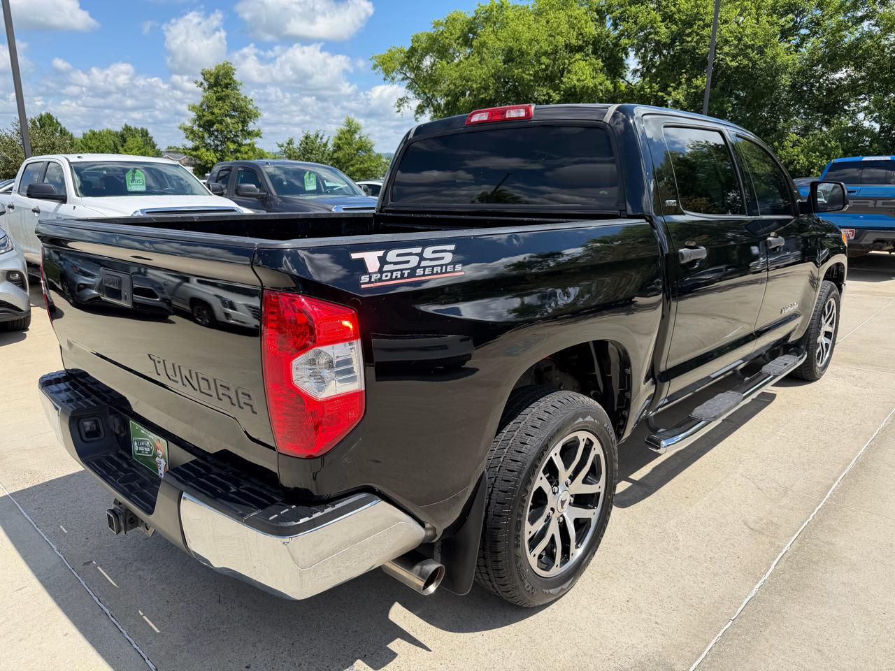 Toyota Tundra 2WD  2017