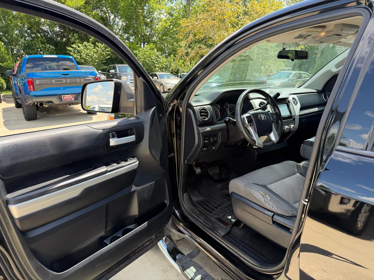 Toyota Tundra 2WD  2017