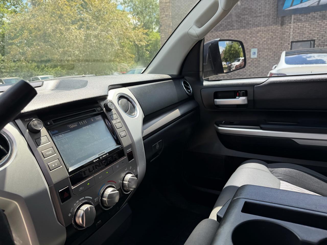 Toyota Tundra 2WD  2017
