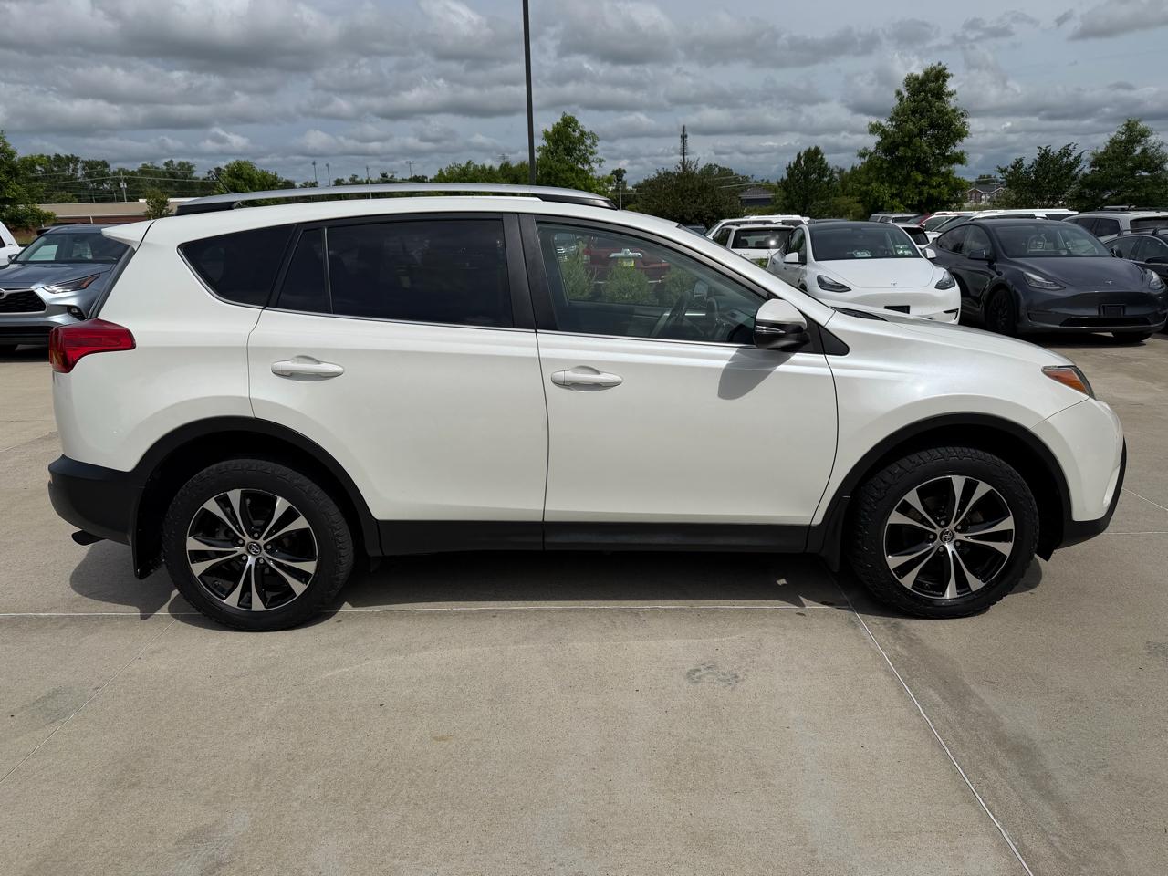 Toyota RAV4  2015