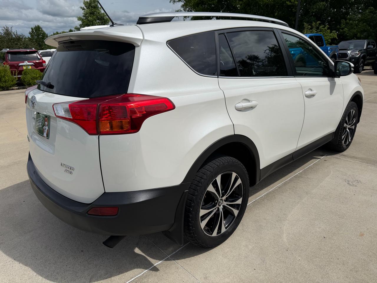 Toyota RAV4  2015