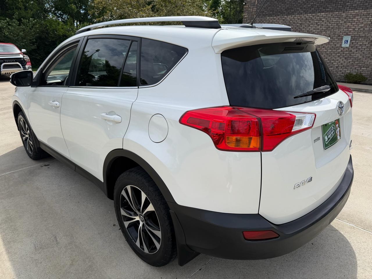 Toyota RAV4  2015