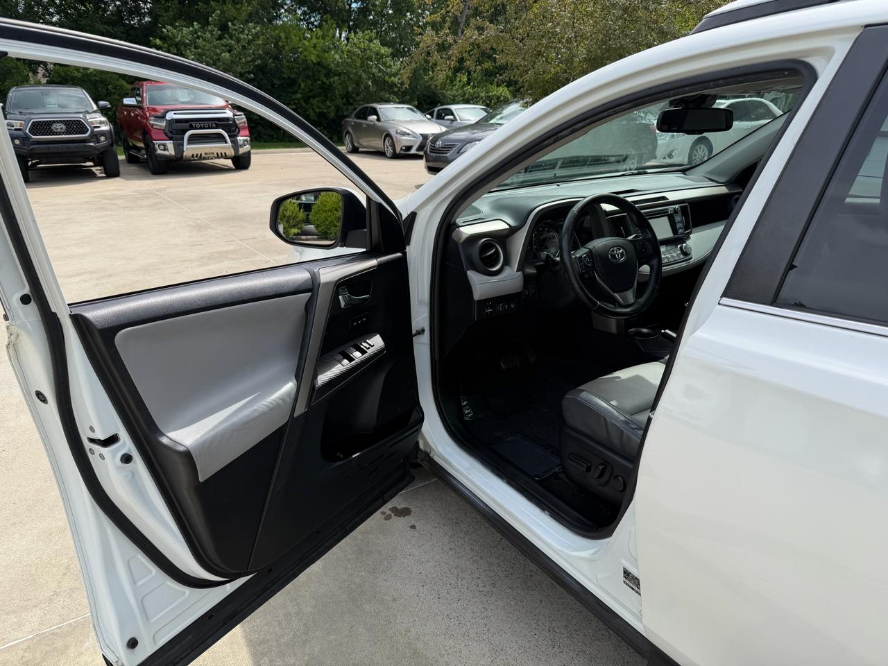 Toyota RAV4  2015