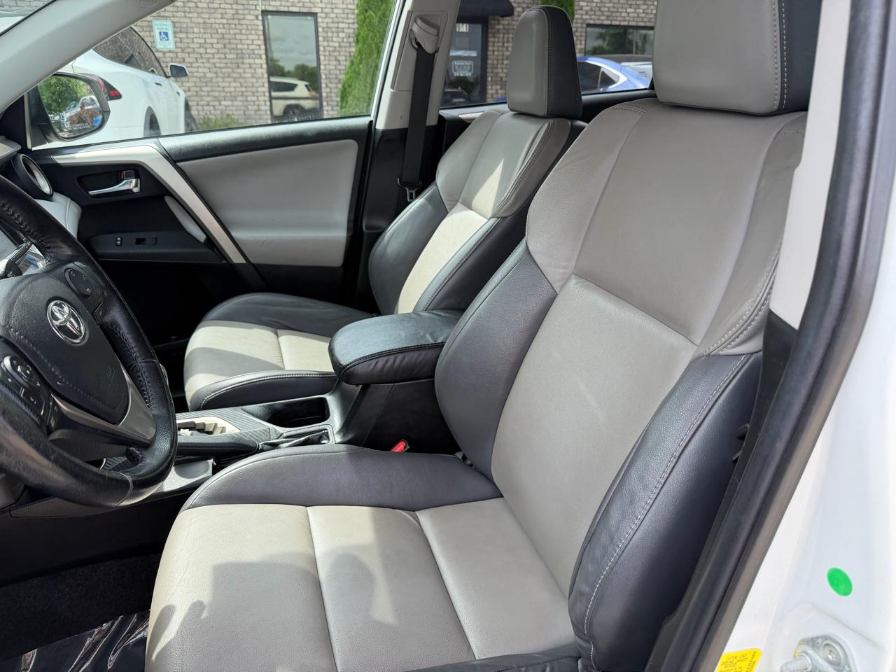 Toyota RAV4  2015