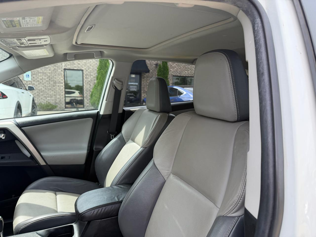 Toyota RAV4  2015