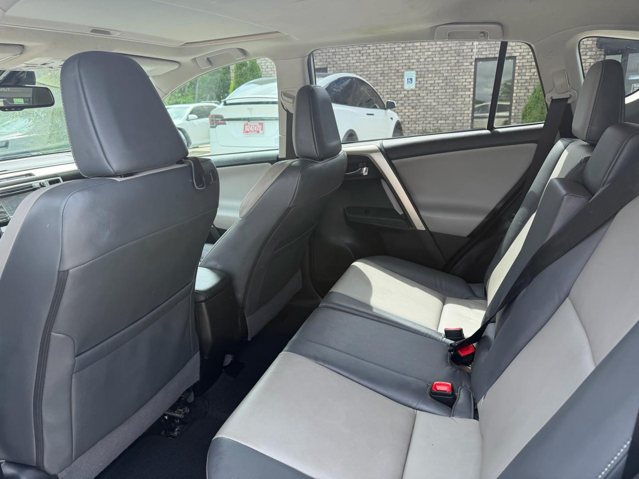 Toyota RAV4  2015