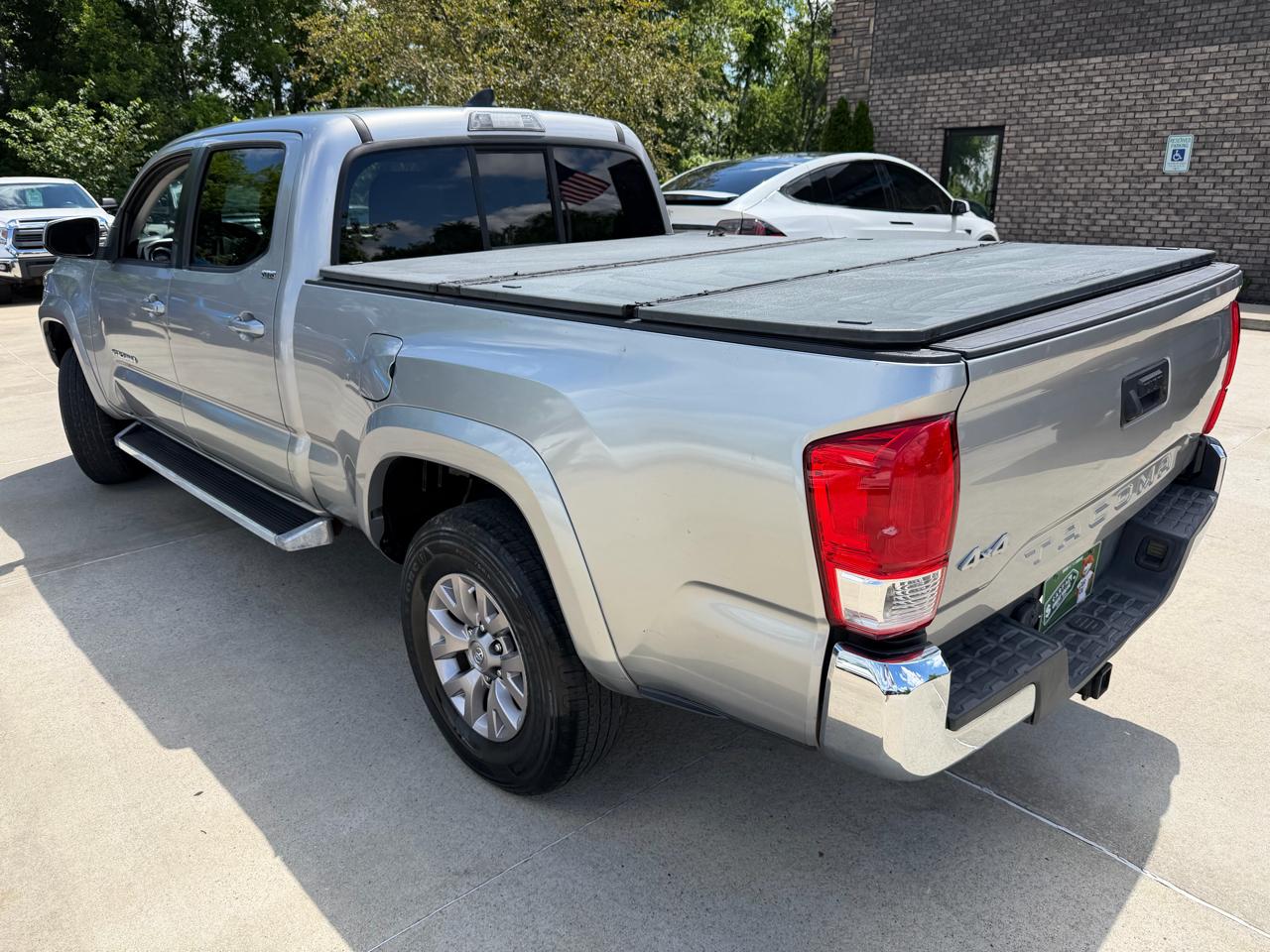 Toyota Tacoma SR5 Double Cab 4WD V6 2016