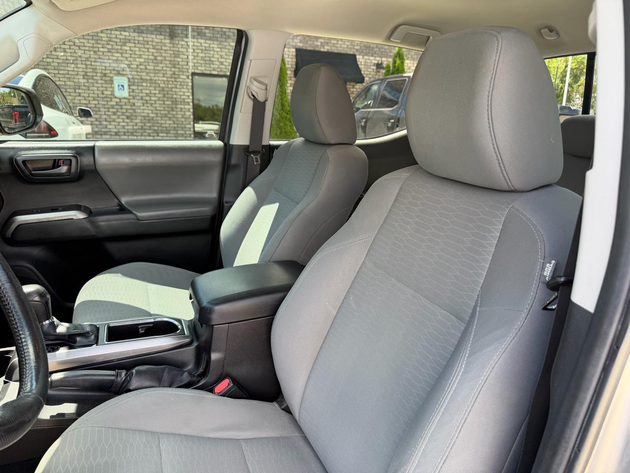 Toyota Tacoma SR5 Double Cab 4WD V6 2016