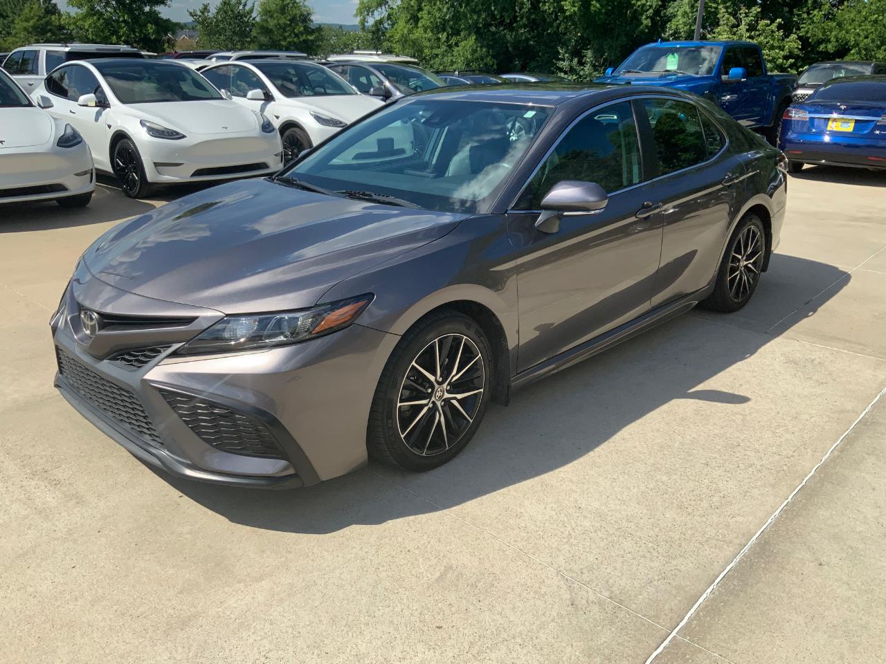 Toyota Camry SE Auto AWD (Natl) 2022