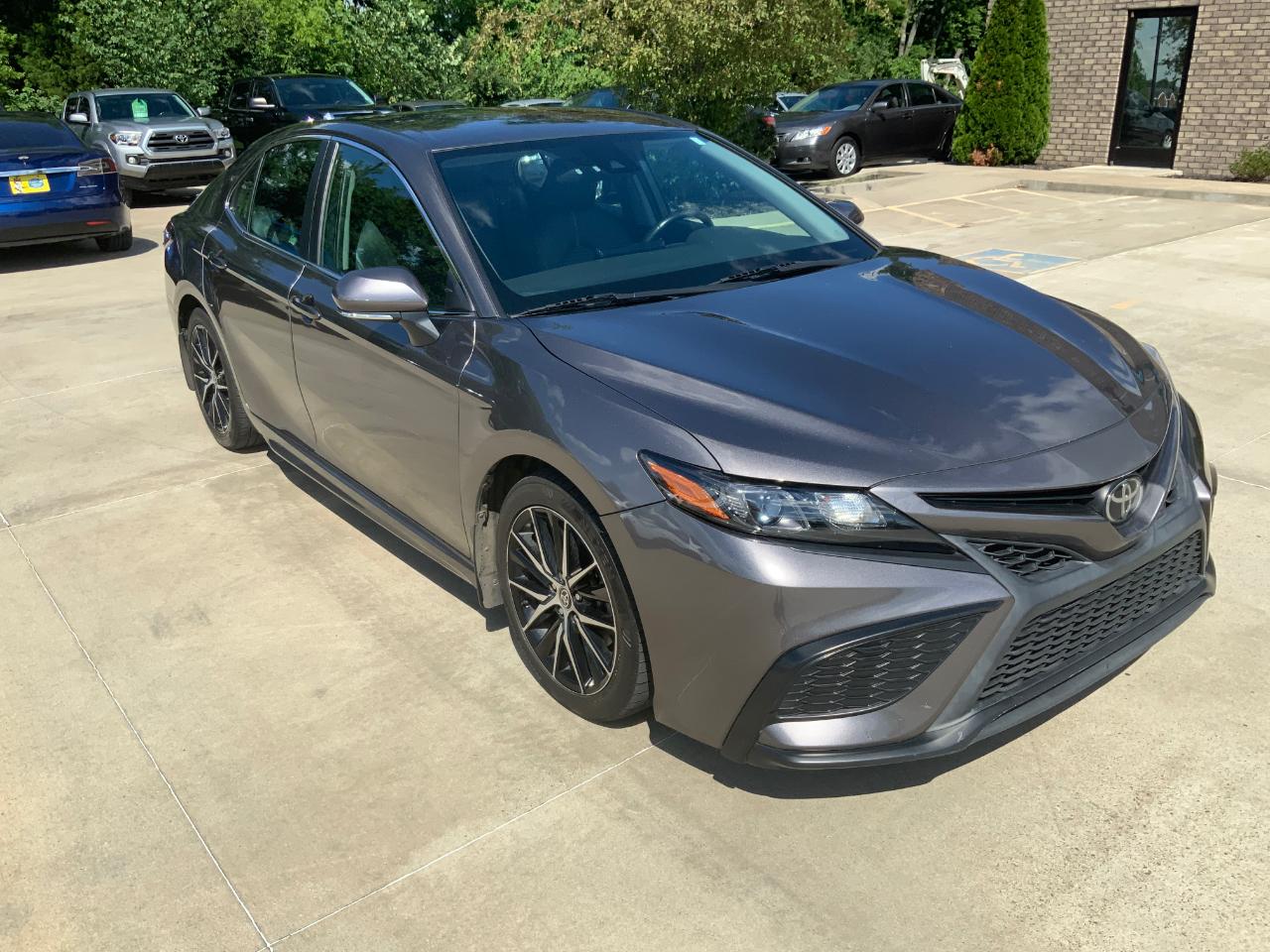 Toyota Camry SE Auto AWD (Natl) 2022