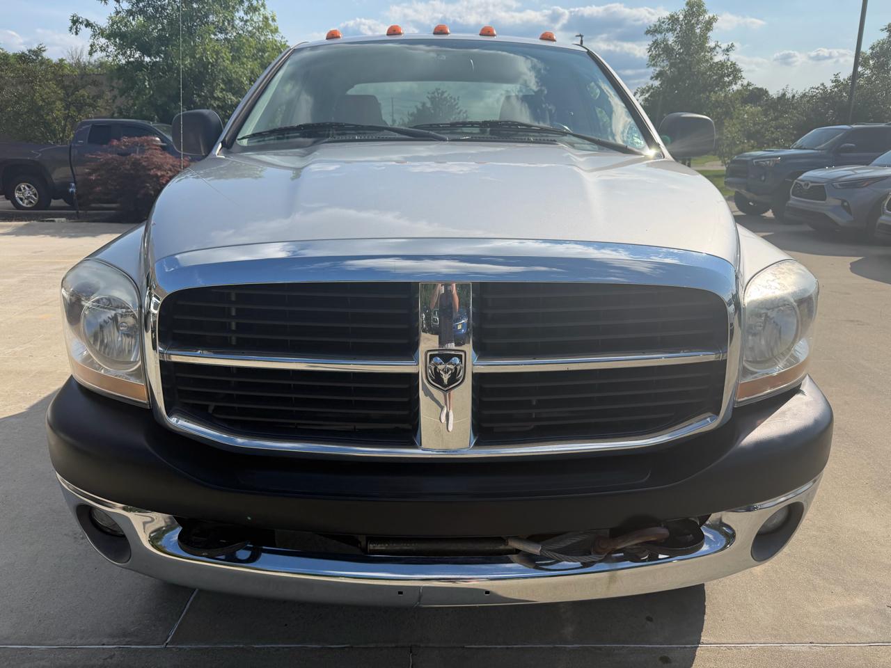 Dodge Ram 2500 4dr Quad Cab 140.5 4WD SLT 2006