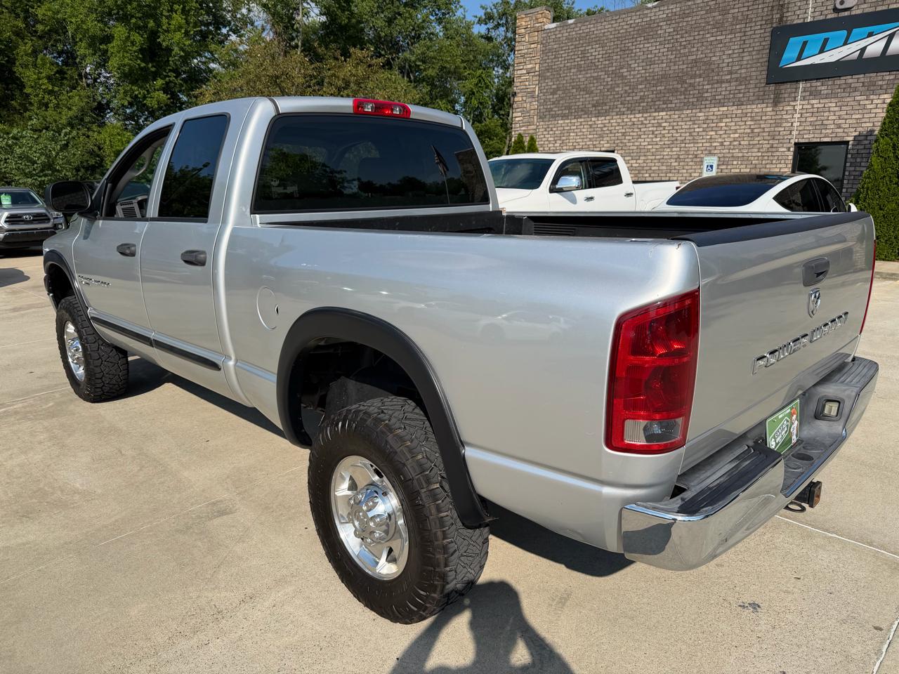 Dodge Ram 2500 4dr Quad Cab 140.5 4WD SLT 2006