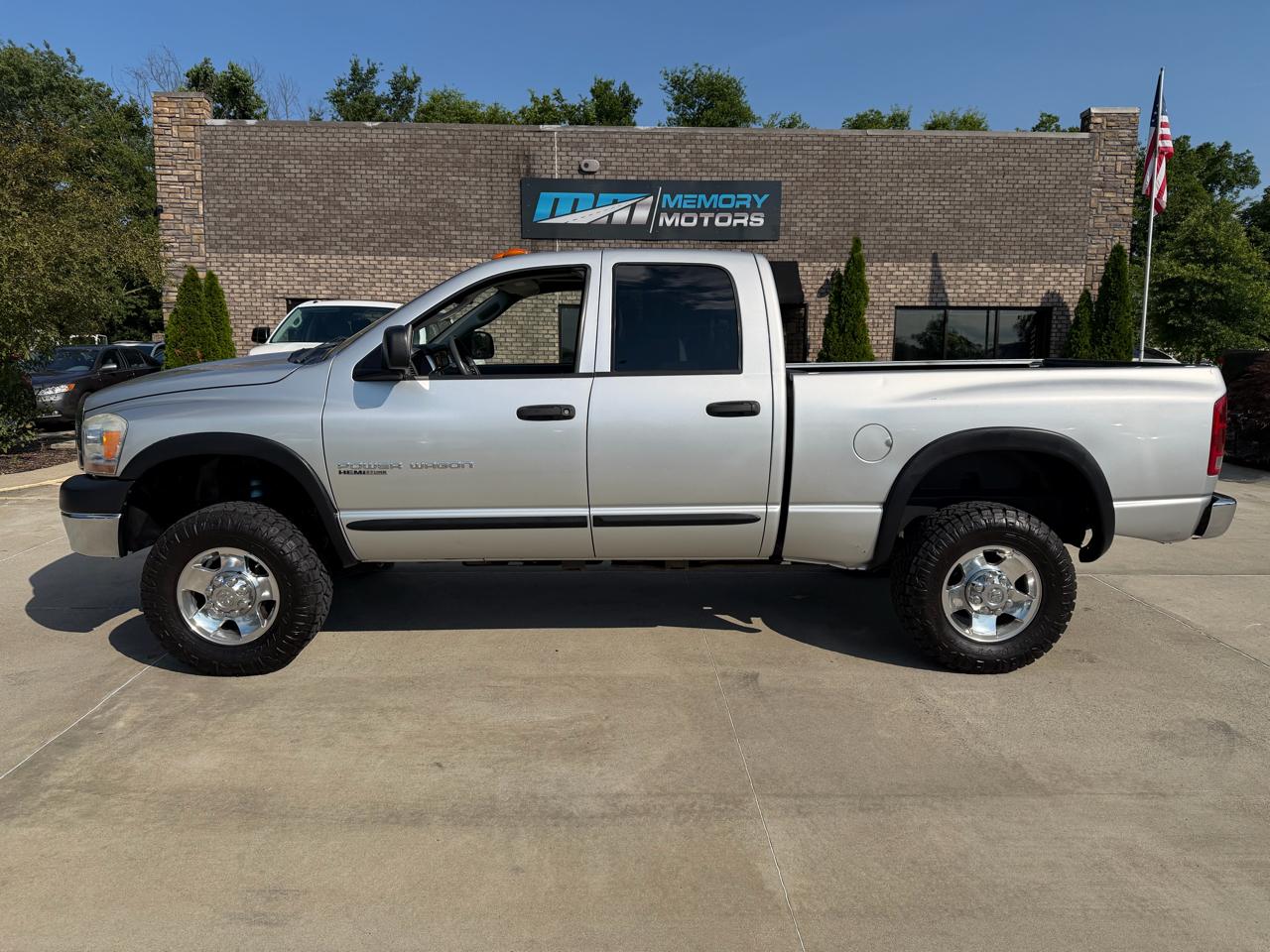Dodge Ram 2500 4dr Quad Cab 140.5 4WD SLT 2006