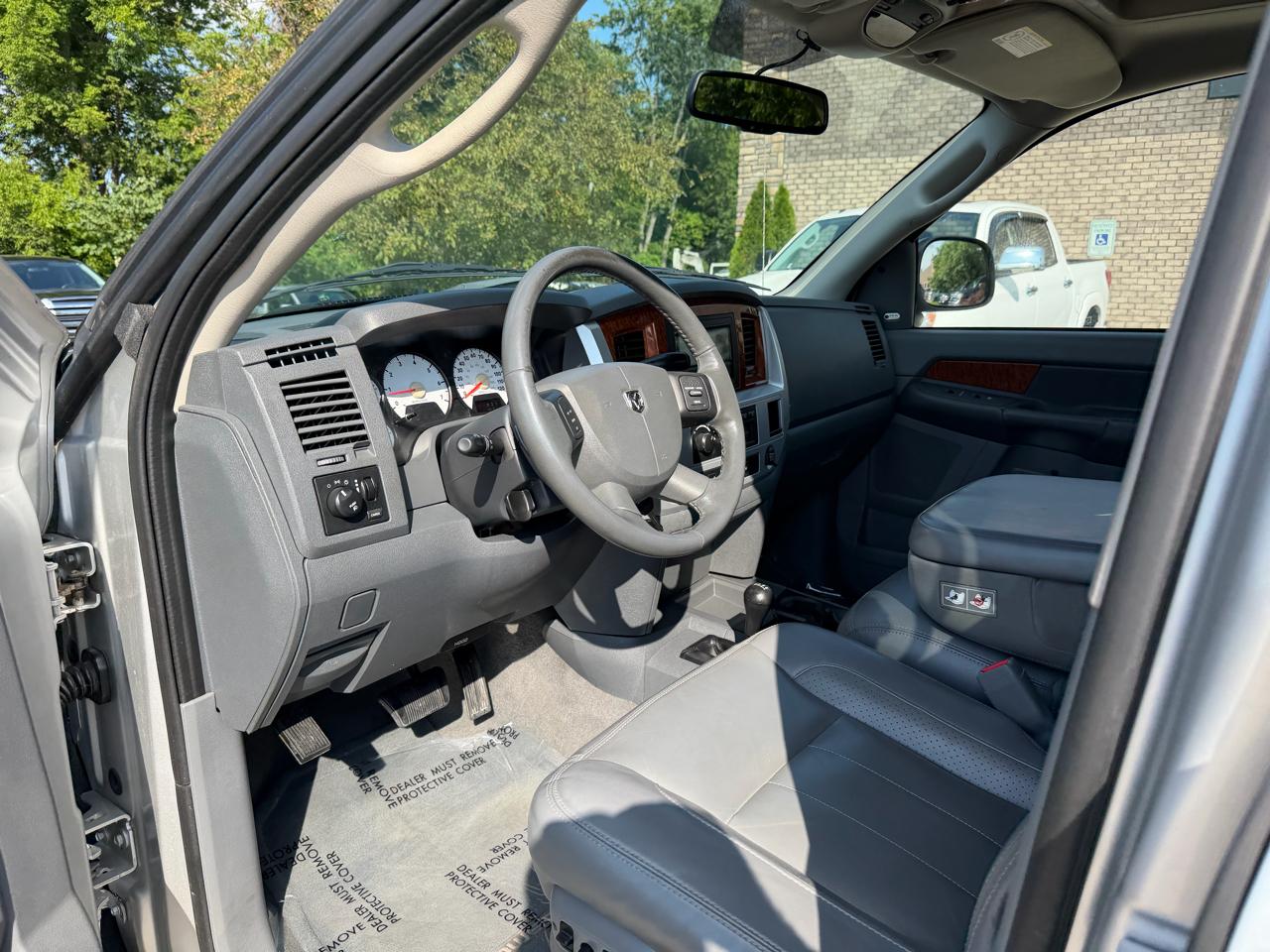 Dodge Ram 2500 4dr Quad Cab 140.5 4WD SLT 2006