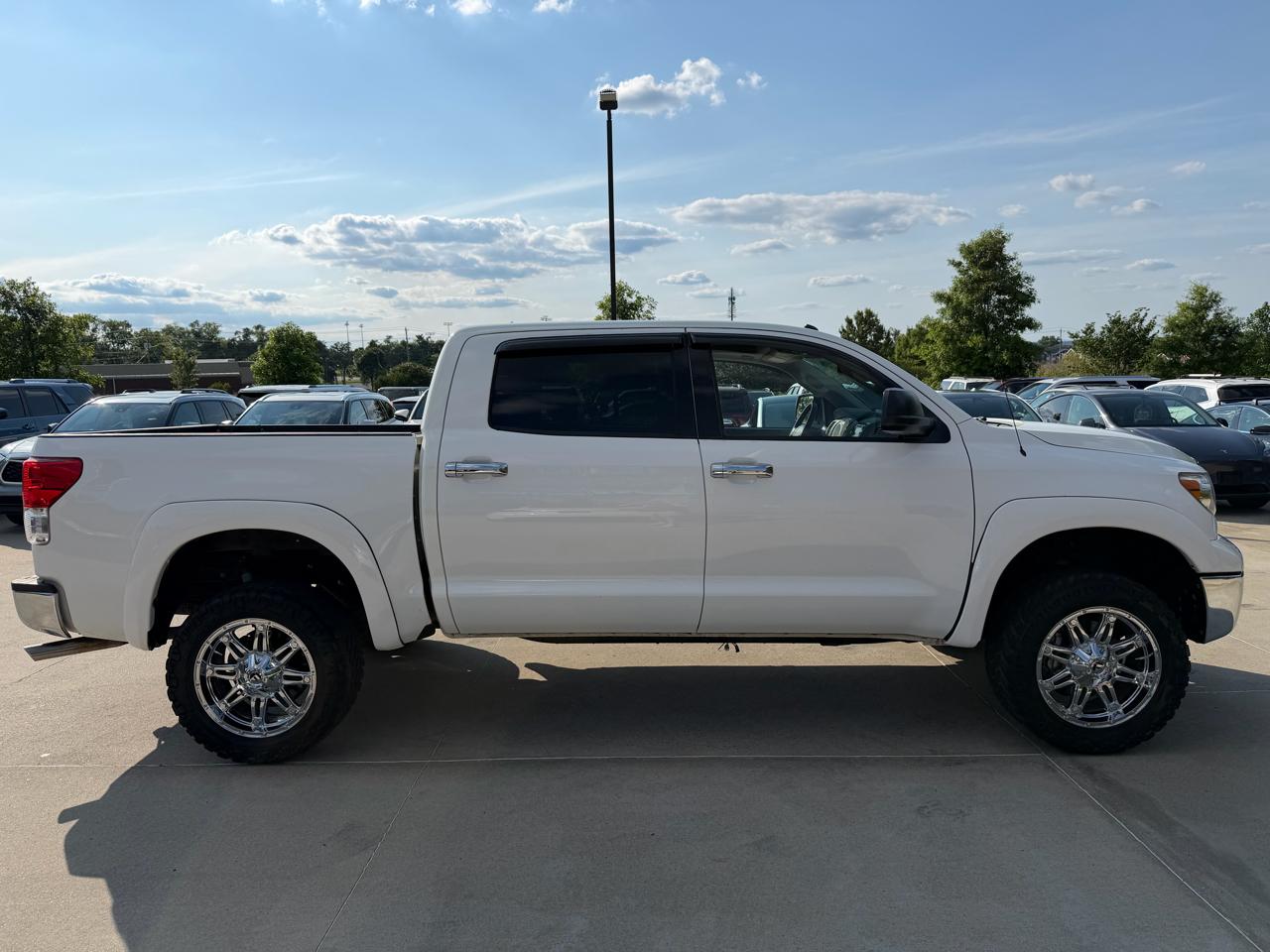 Toyota Tundra 4WD Truck  2012