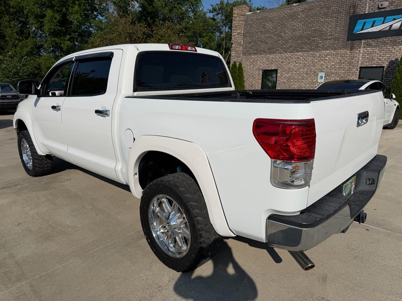 Toyota Tundra 4WD Truck  2012