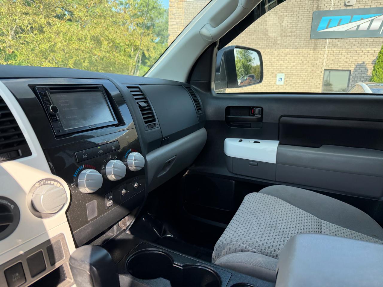 Toyota Tundra 4WD Truck  2012