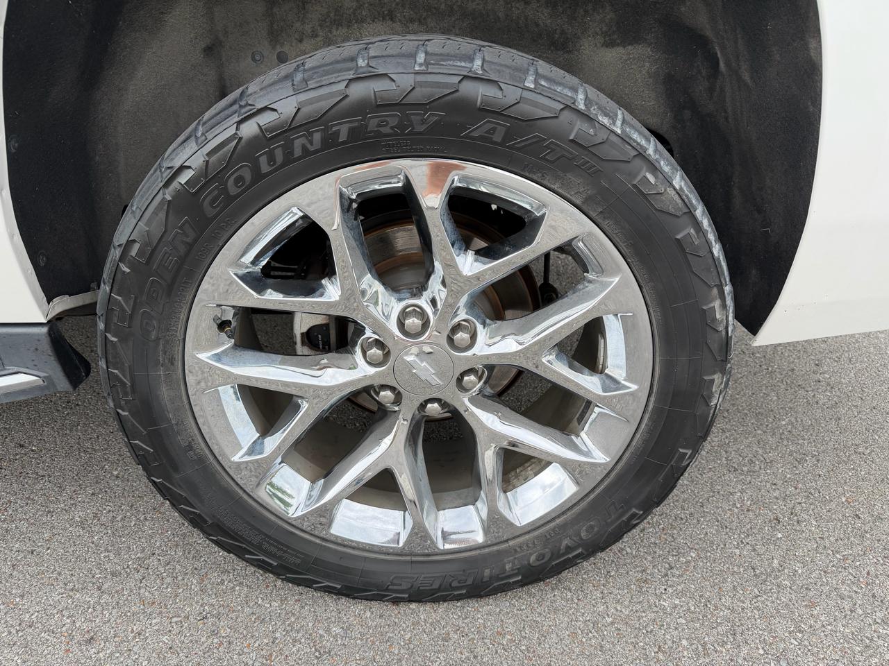 Chevrolet Suburban 4WD 4dr 1500 Premier 2018