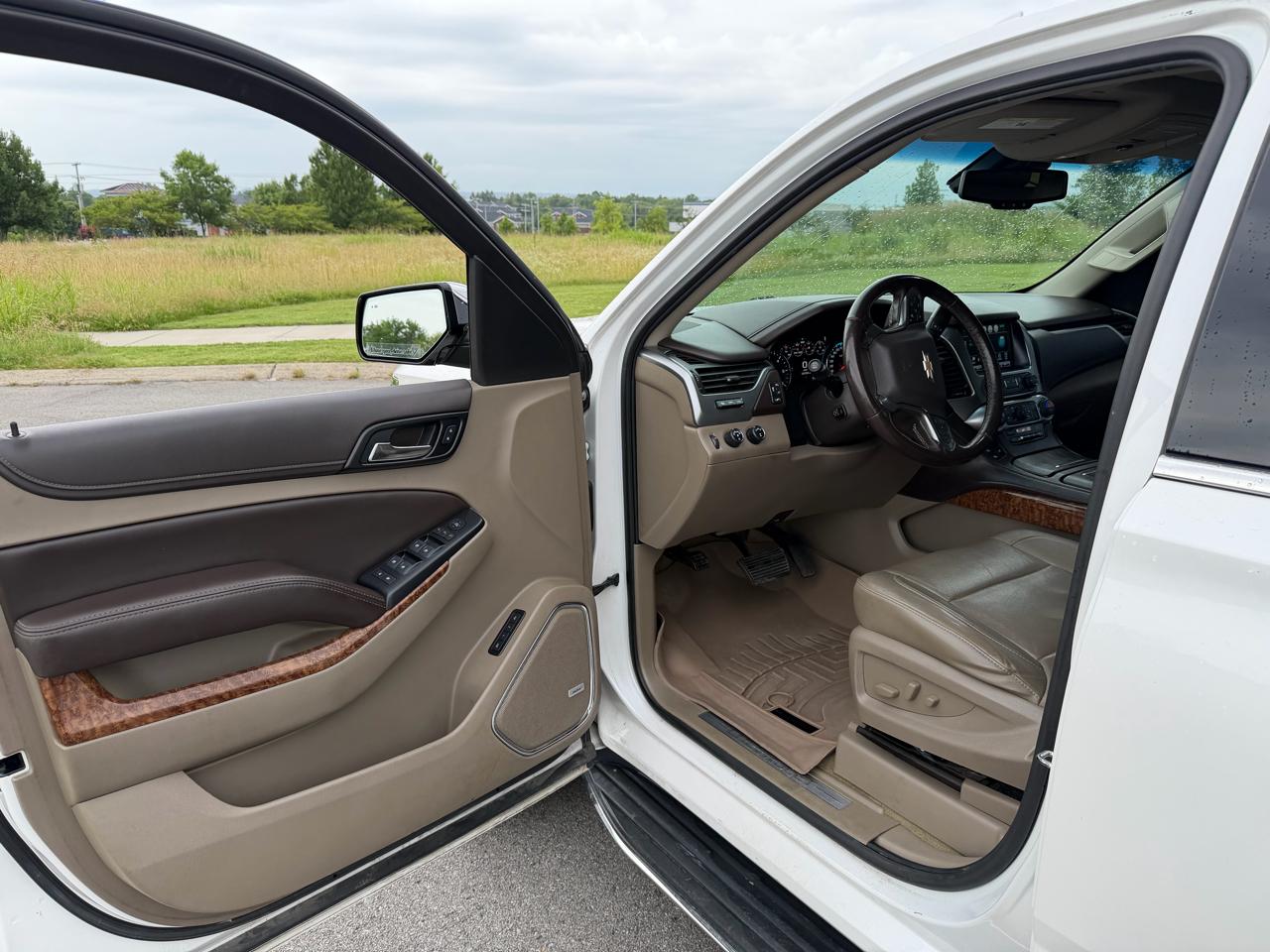 Chevrolet Suburban 4WD 4dr 1500 Premier 2018