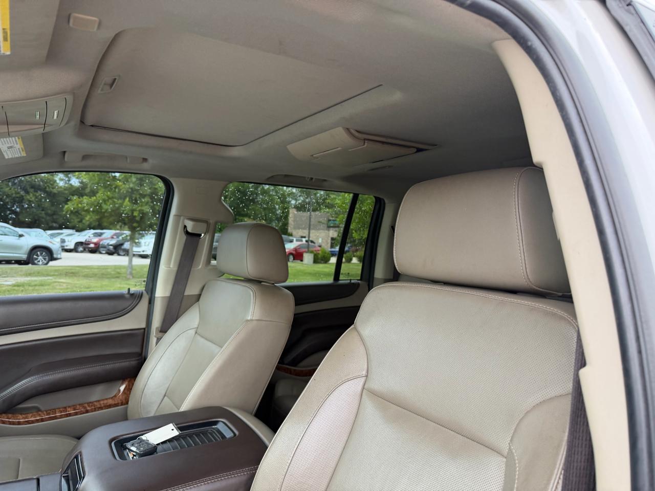 Chevrolet Suburban 4WD 4dr 1500 Premier 2018