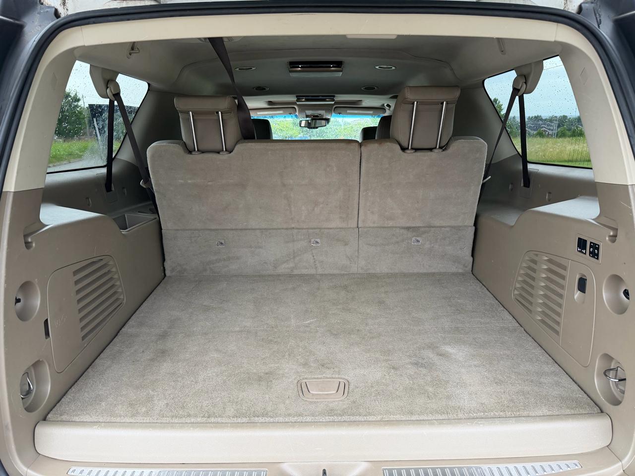 Chevrolet Suburban 4WD 4dr 1500 Premier 2018