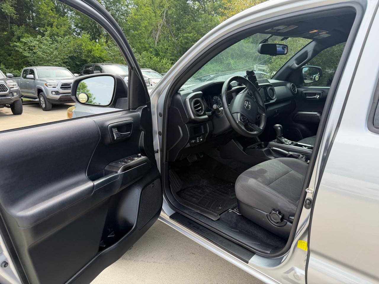 Toyota Tacoma  2017