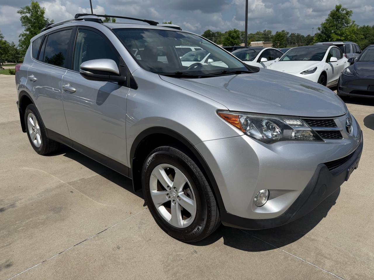 Toyota RAV4  2014