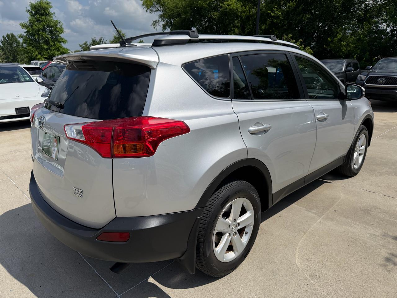 Toyota RAV4  2014