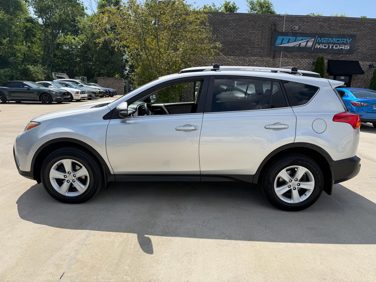 Toyota RAV4  2014