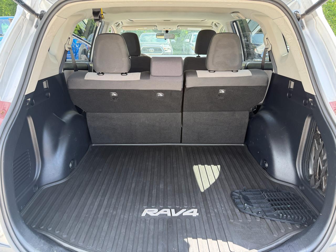 Toyota RAV4  2014