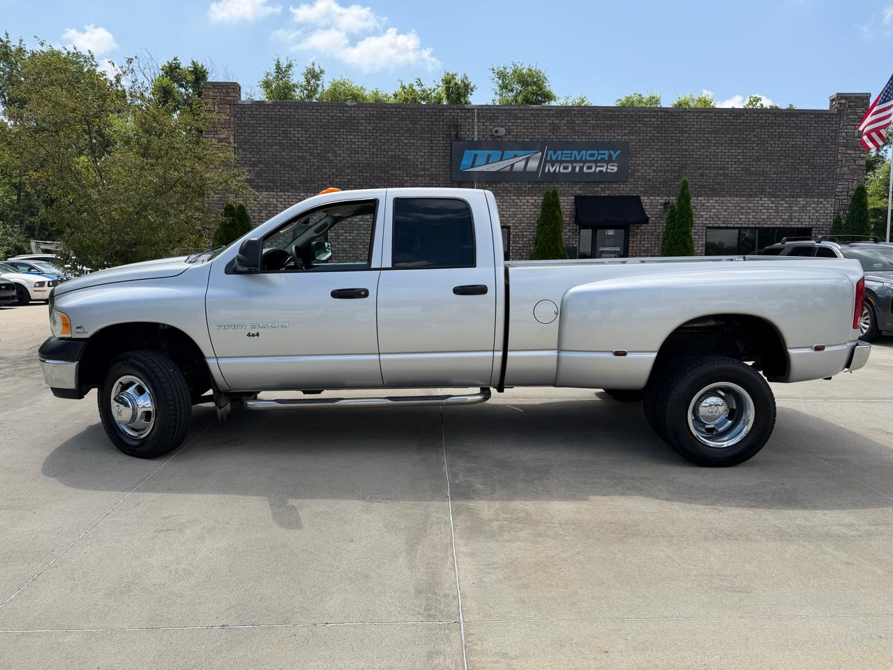 Dodge Ram 3500 4dr Quad Cab 160.5" WB DRW 4WD ST 2005