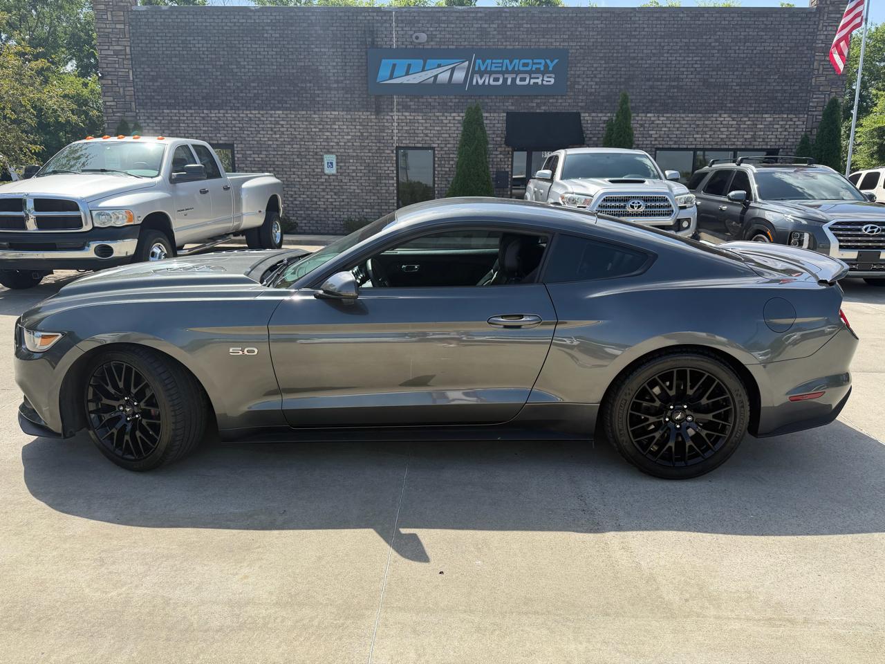 Ford Mustang 2dr Cpe GT Premium 2016