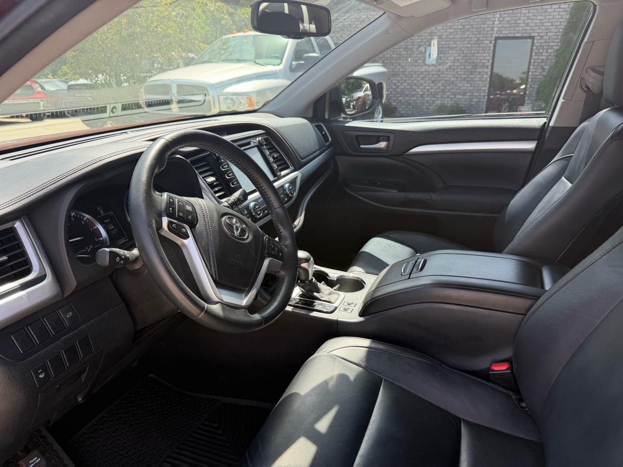 Toyota Highlander  2015