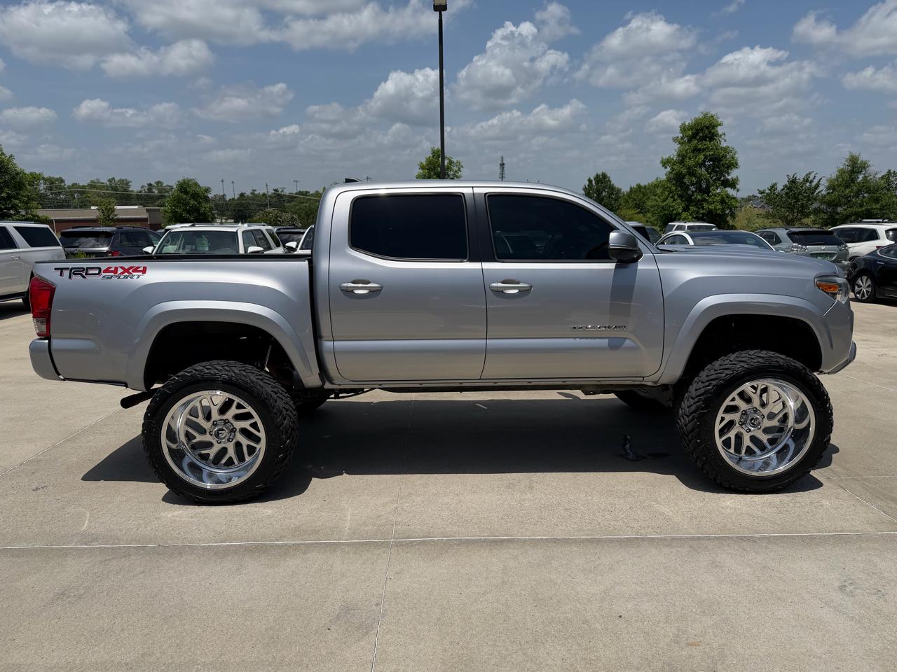 Toyota Tacoma  2017