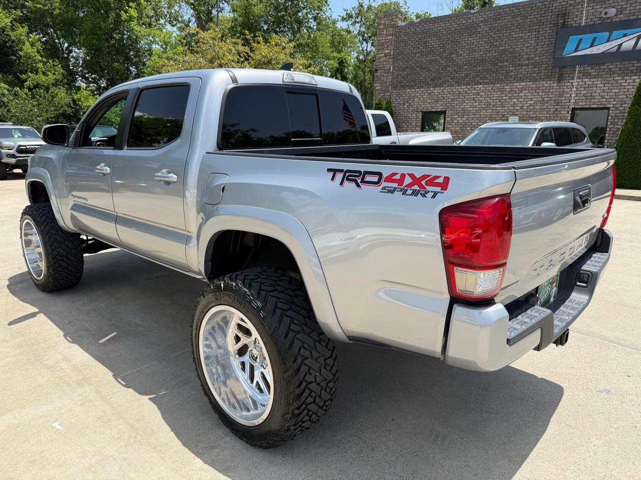 Toyota Tacoma  2017